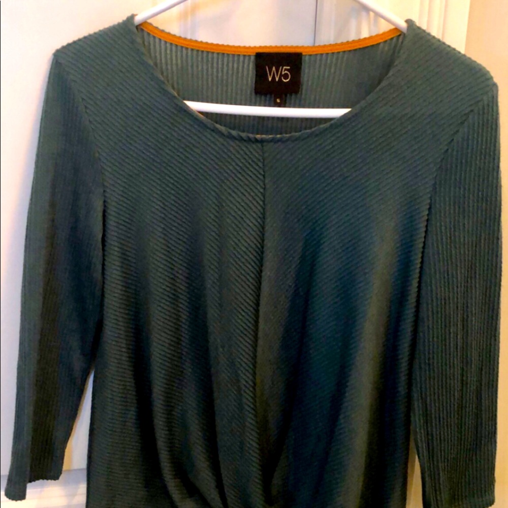 Front knotted quarter sleeve short blouse